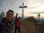03 Alla grande croce dell'anticima sud del Podona (1183 m)